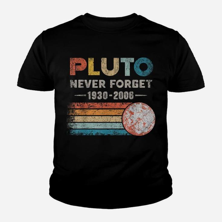 Pluto Never Forget 1930 - 2006 Vintage Funny Lover Gift Youth T-shirt