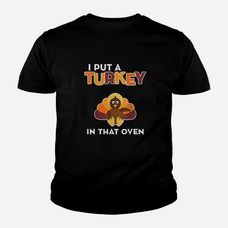 Turkey In Oven Thanksgiving Announcement Youth T-shirt