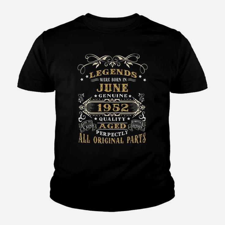Vintage Born In June 1952 Man Myth Legend 68 Years Old Youth T-shirt