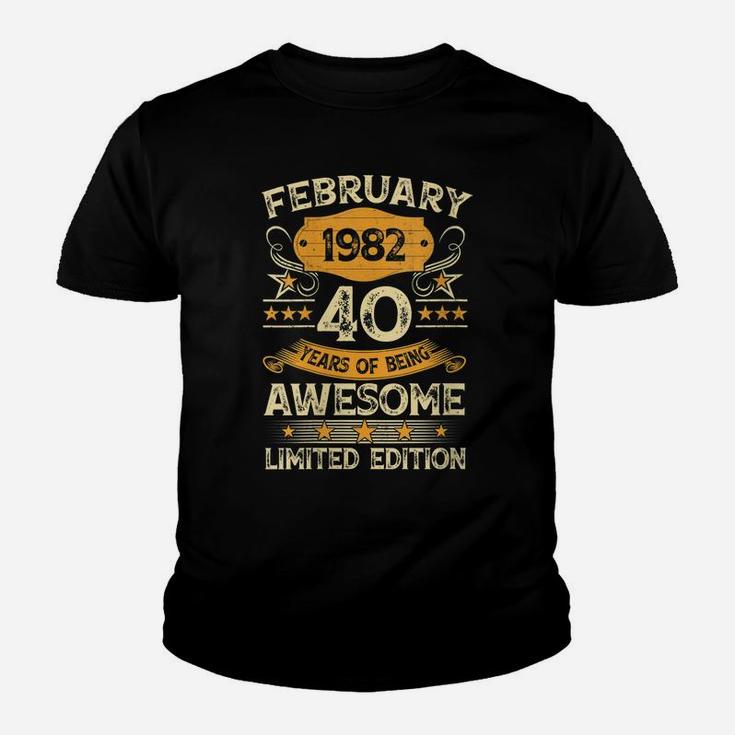 Womens 40 Year Old Gift Vintage February 1982 40Th Birthday Gift Youth T-shirt