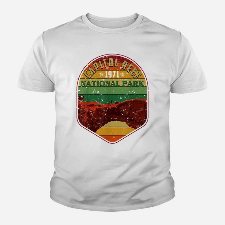 Capitol Reef National Park Camping Lover Vintage Youth T-shirt