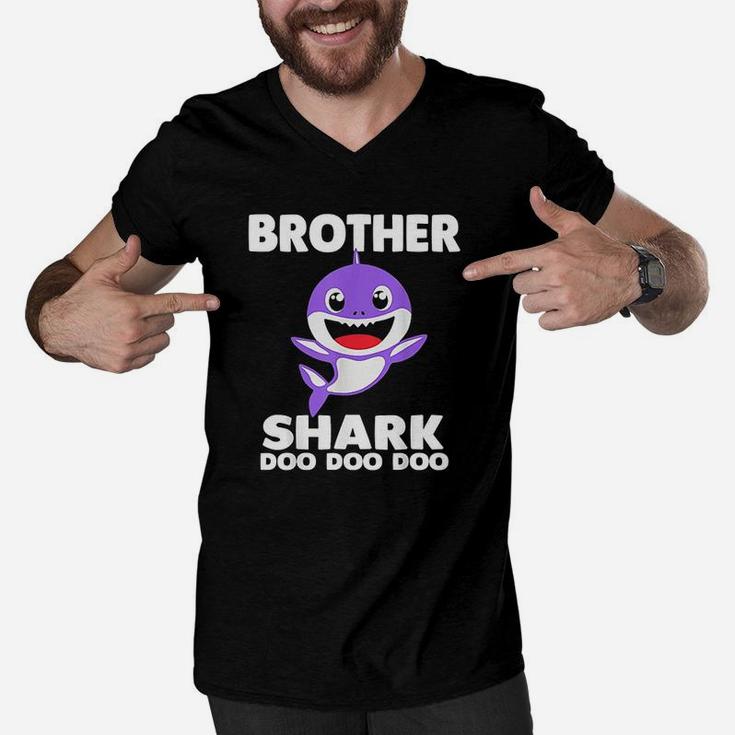 Brother Shark Doo Doo Mommy Daddy Sister Baby Men V-Neck Tshirt