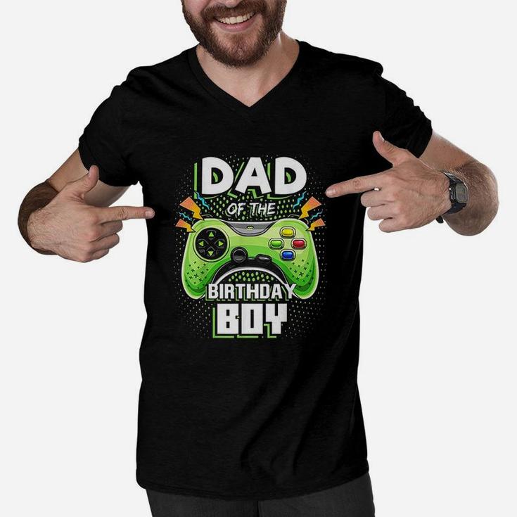 Dad Of The Birthday Boy Matching Video Gamer Birthday Party Men V-Neck Tshirt