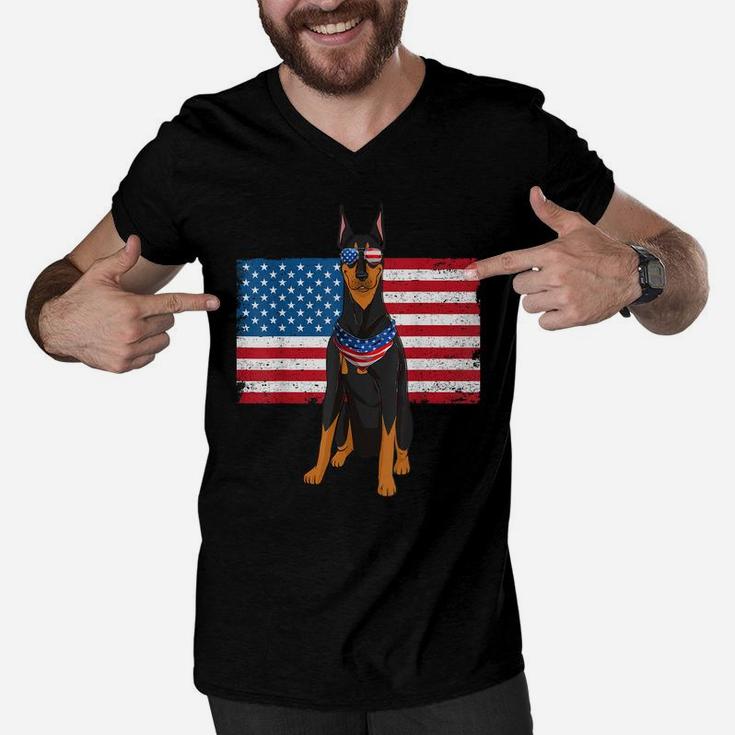 Doberman Dad & Mom American Flag 4Th Of July Usa Funny Dog Men V-Neck Tshirt