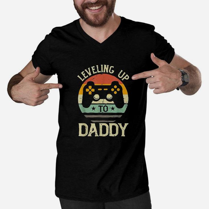 Funny Gamer New Dad Leveling Up To Daddy Fathers Day Men V-Neck Tshirt