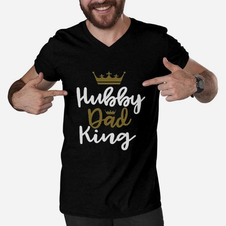 Hubby Dad King Or Wifey Mom Queen Funny Couples Cute Matching Men V-Neck Tshirt