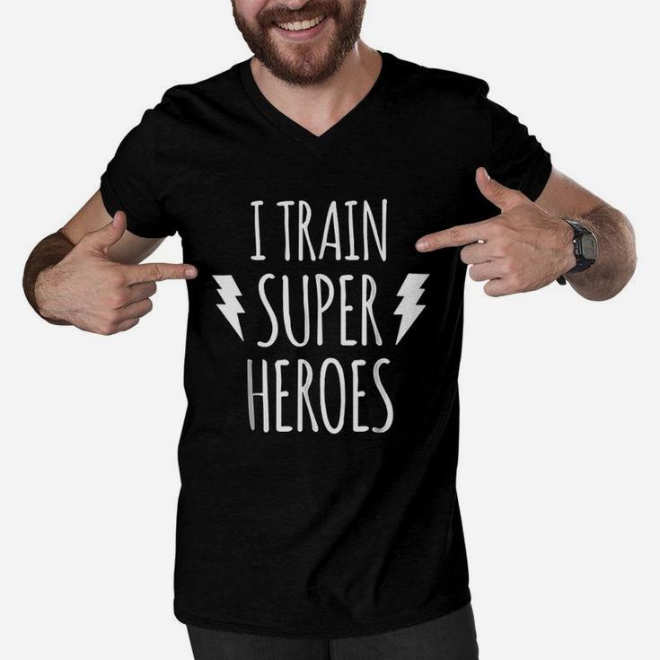 I Train Super Heroes Cute Mom Dad Men V-Neck Tshirt