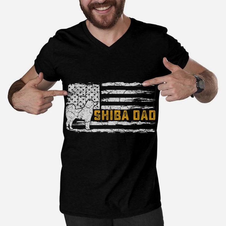 Mens Vintage Usa American Flag Shiba Inu Dog Dad Silhouette Funny Men V-Neck Tshirt