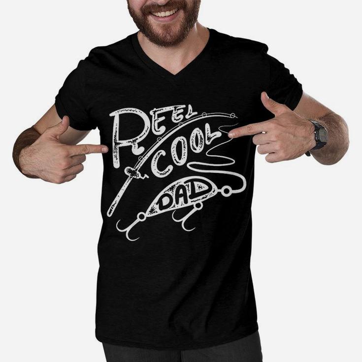 Reel Cool Dad With Fathers Who Love Fish Men V-Neck Tshirt