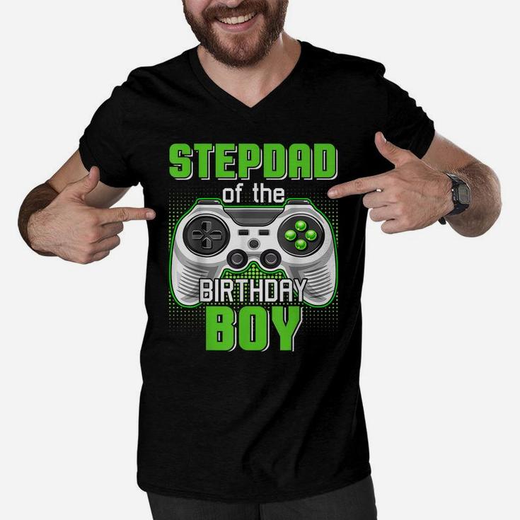 Stepdad Of The Birthday Boy Video Game B-Day Top Gamer Party Men V-Neck Tshirt