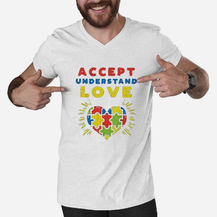 Accept Understand Love Puzzle Heart Awareness Mom Dad Men V-Neck Tshirt