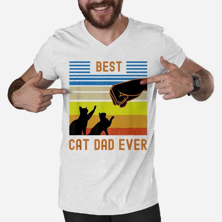 Funny Best Cat Dad Ever  Vintage Retro Cat Fist Bump Men V-Neck Tshirt