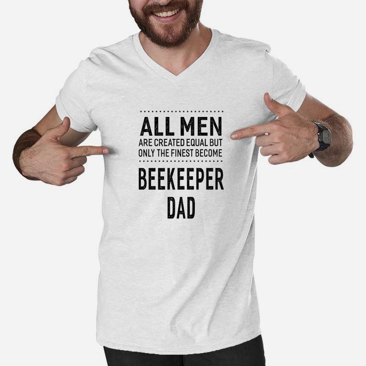 Mens Mens Beekeeper Dad Funny Sayings Men Gift Men V-Neck Tshirt