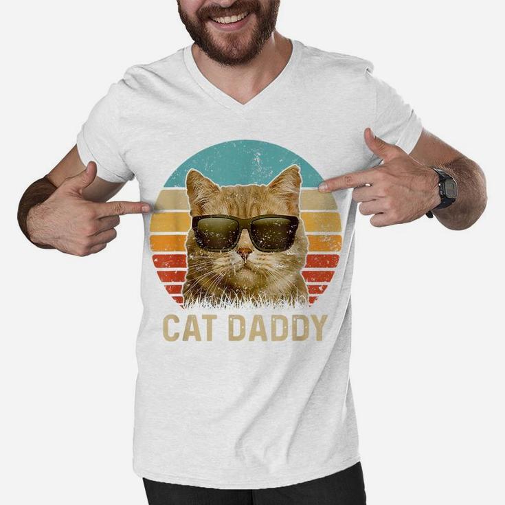 Vintage Cat Daddy Shirt Funny Cat Lover Gift Cat Dad Fathers Men V-Neck Tshirt