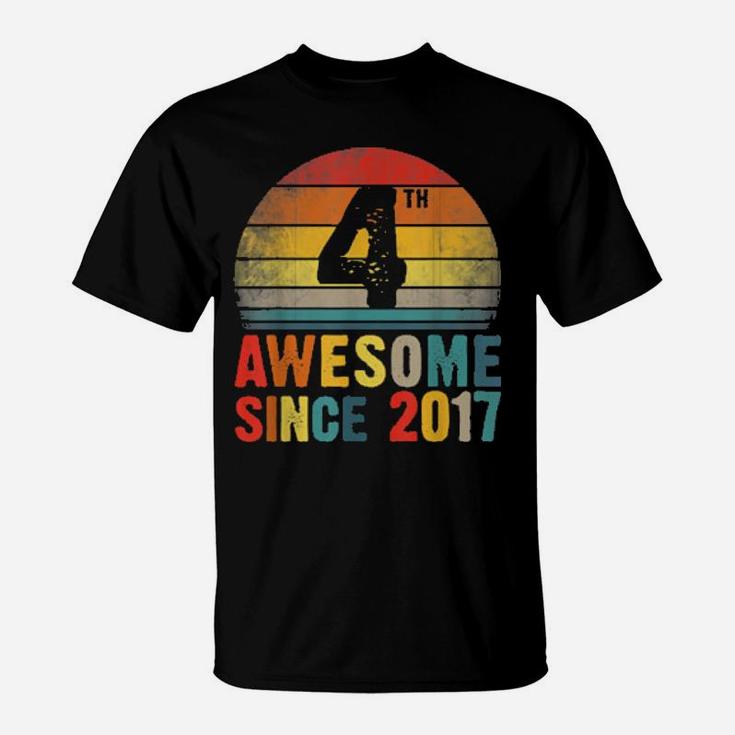 Awesome Since 2017 Distressed 4Th Birthday 4 Yrs Old T-Shirt