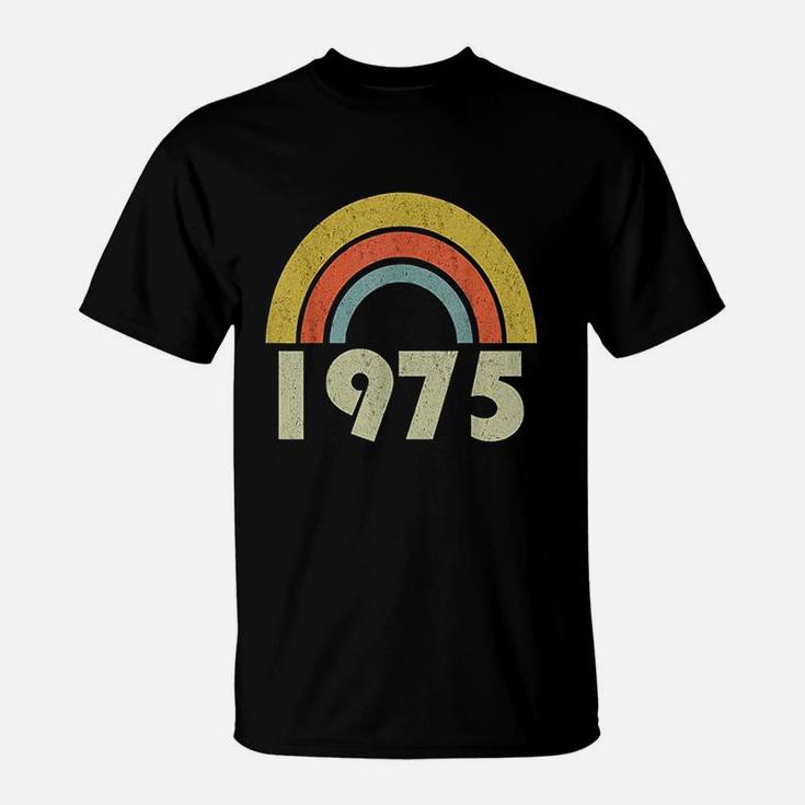 Born 1975 Vintage Rainbow 46Th Birthday Gifts T-Shirt