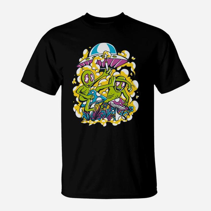 Hippie Psychedelic Cottagecore Mushrooms Trippy Aliens Ufo T-Shirt