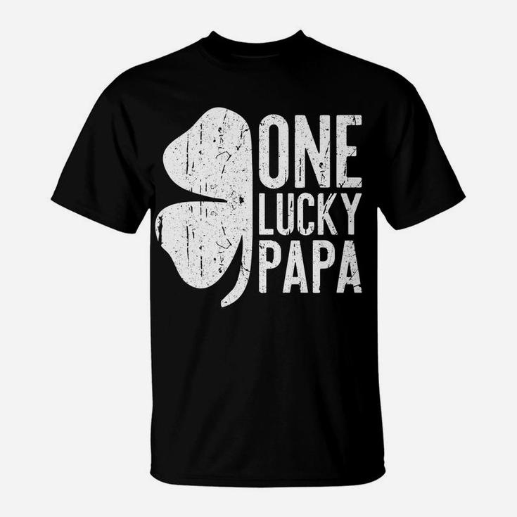 Mens One Lucky Papa  Vintage St Patrick Day Gift T-Shirt