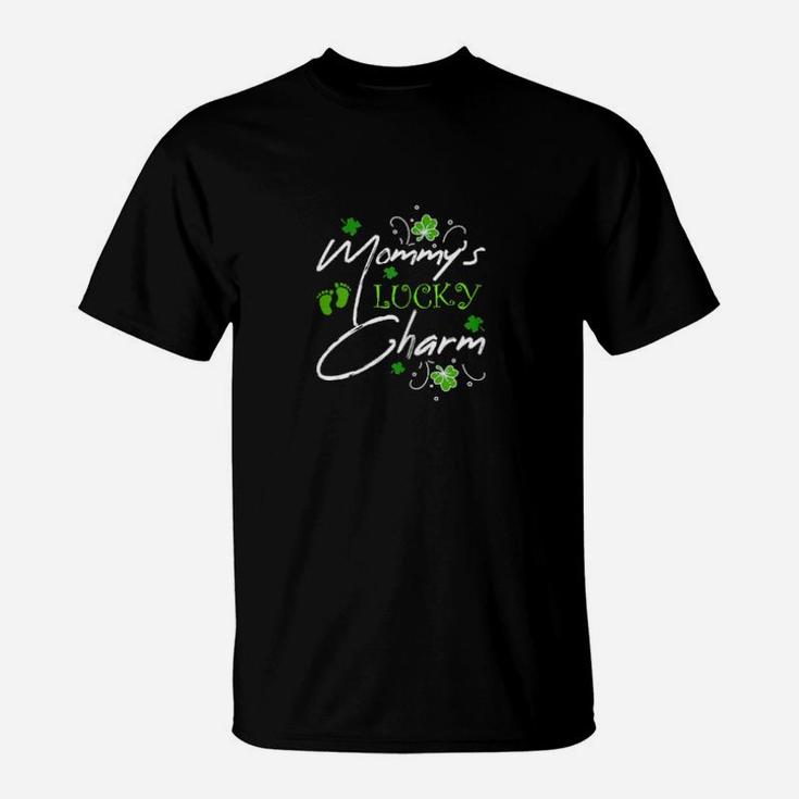 Mommys Lucky Charm I St Patricks Day Pregnancy Announcement T-Shirt