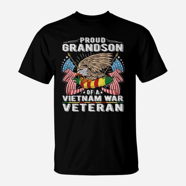 Proud Grandson Of Vietnam Veteran Military Vets Family Gift T-Shirt