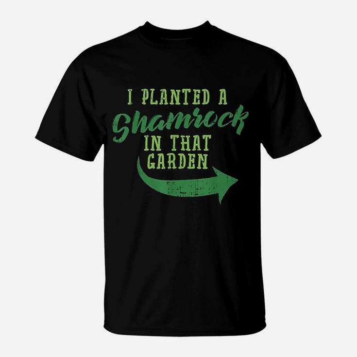 St Patricks Day Pregnancy Dad Planted Shamrock Baby Men T-Shirt