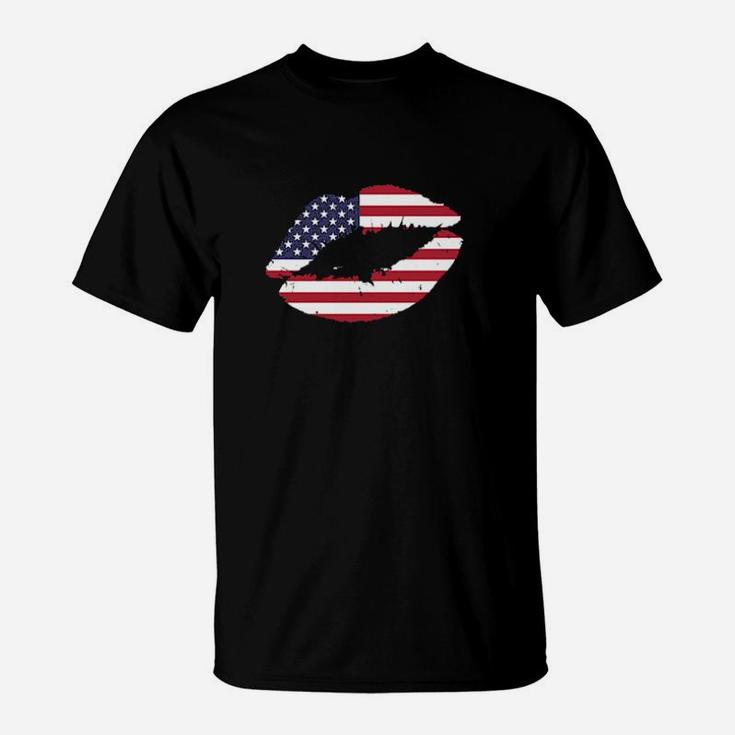 Usa Lips Kiss American Flag United States Pride 4Th Of July T-Shirt Usa Lips Kiss American Flag United States Pride 4Th Of July T-Shirt