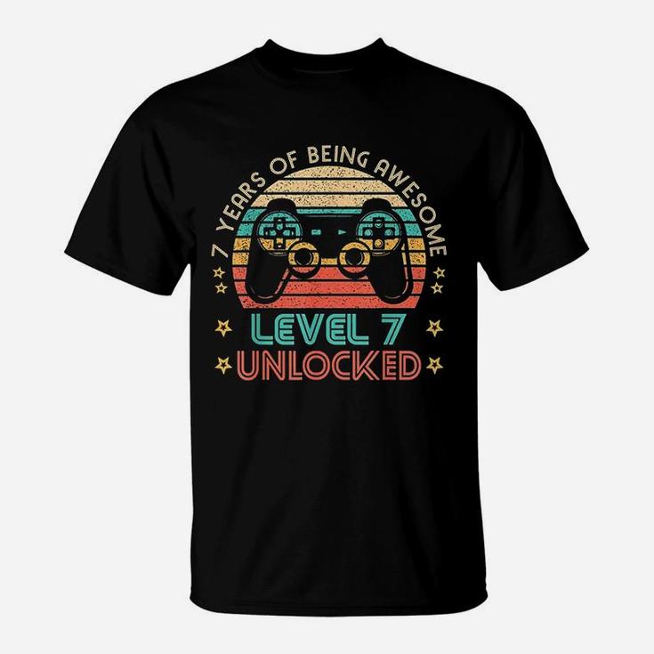 Vintage 7Th Birthday Level 7 Unlocked Funny Gamer T-Shirt