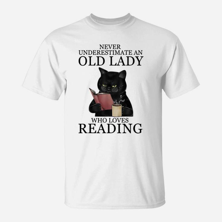 Never Underestimate An Old Lady Who Loves Reading Cat Sweatshirt T-Shirt